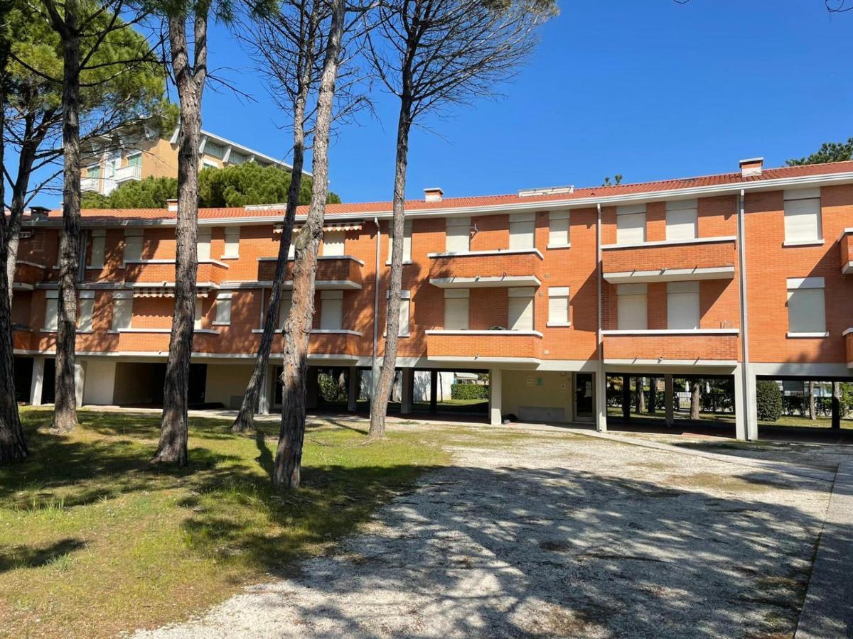 Condominio Splendid Bibione Exterior photo